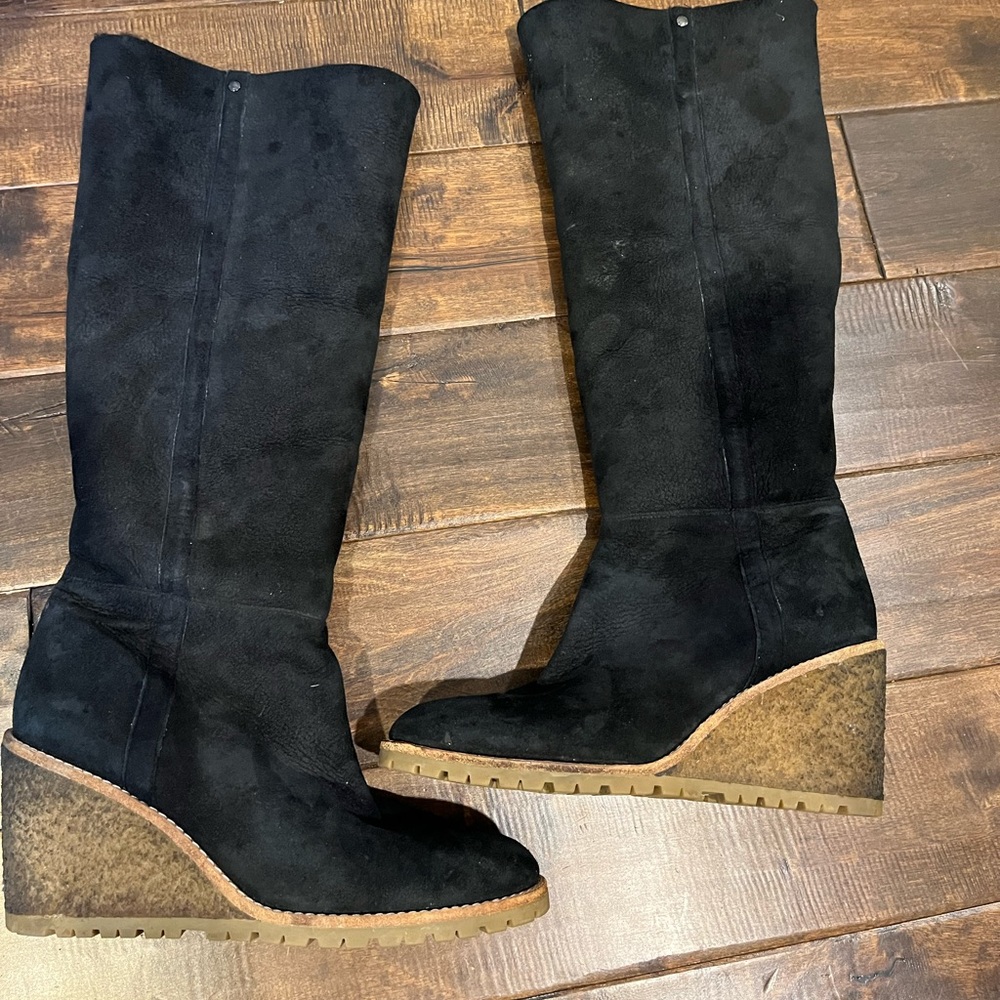 Womens size 9 coach ‘keely’ genuine shearling lined wedge boots